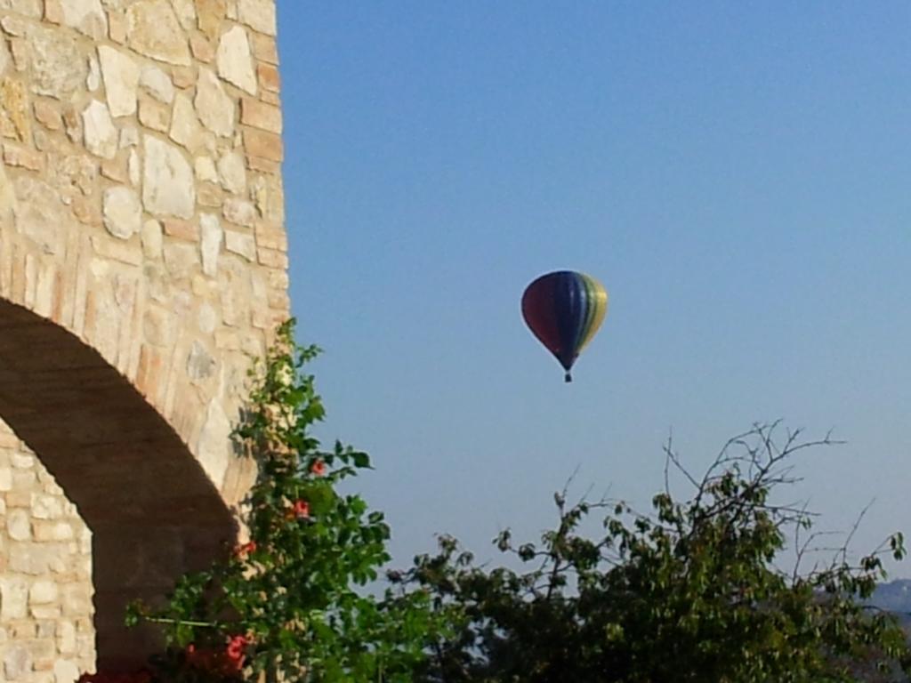 Agriturismo La Torraccia Τόντι Εξωτερικό φωτογραφία