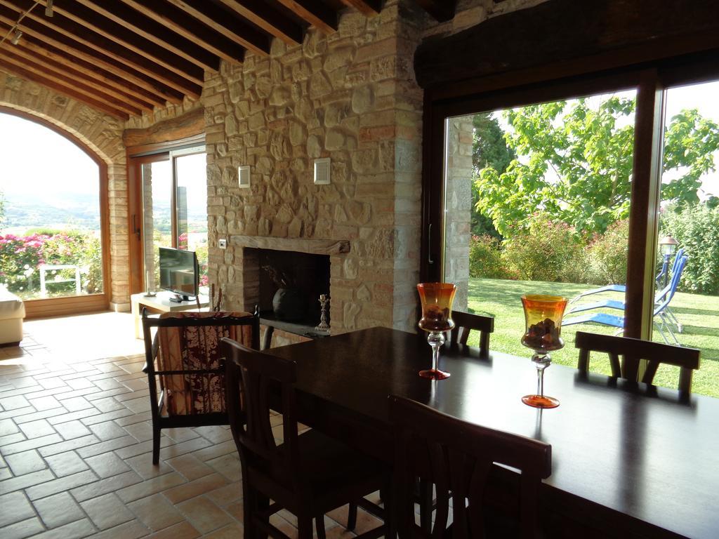 Agriturismo La Torraccia Τόντι Εξωτερικό φωτογραφία