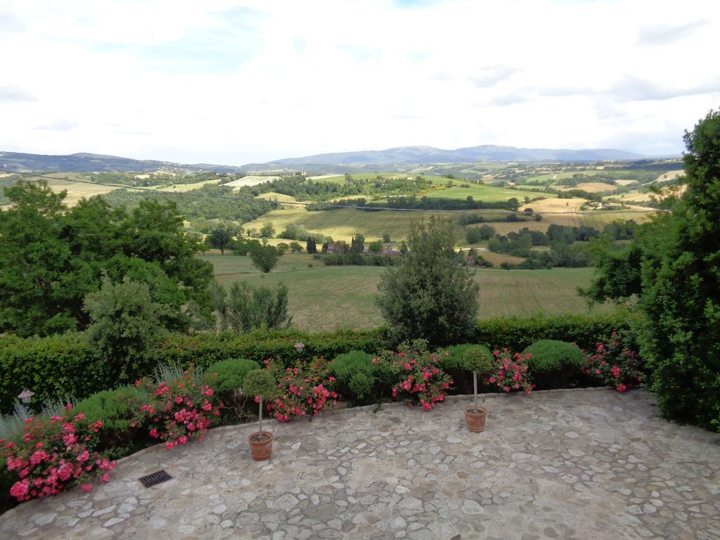 Agriturismo La Torraccia Τόντι Εξωτερικό φωτογραφία