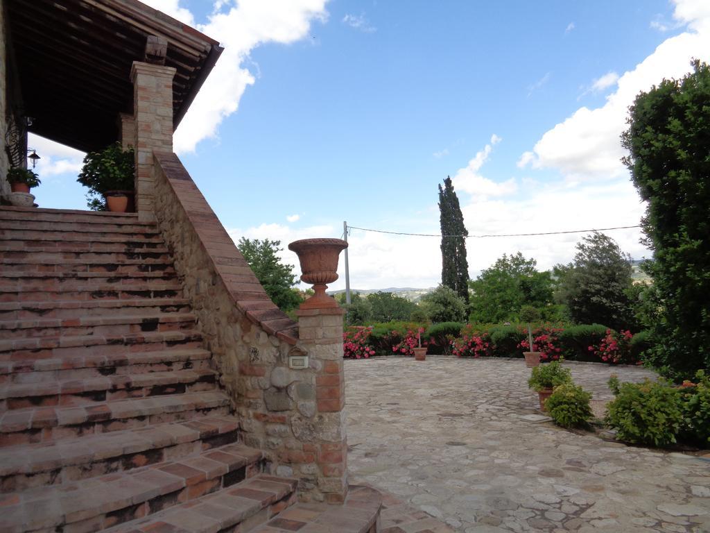 Agriturismo La Torraccia Τόντι Εξωτερικό φωτογραφία