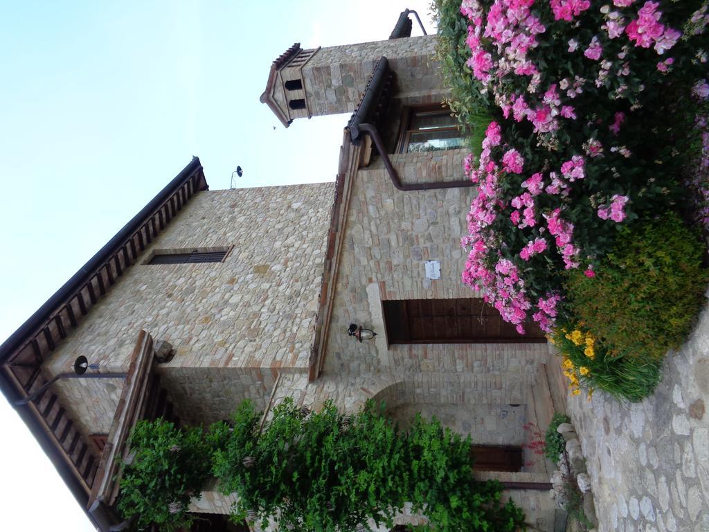 Agriturismo La Torraccia Τόντι Εξωτερικό φωτογραφία